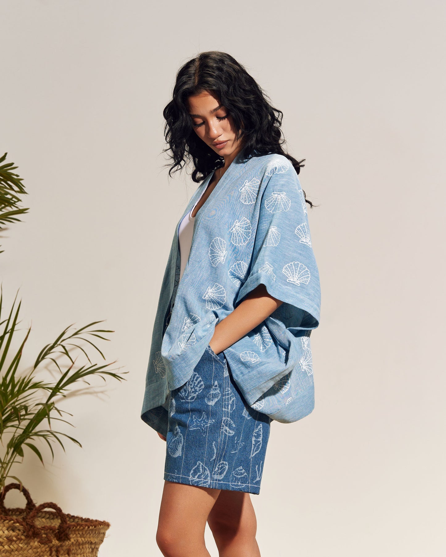 BLUE LINEN SHAWL COVERUP - SHELLS PRINT