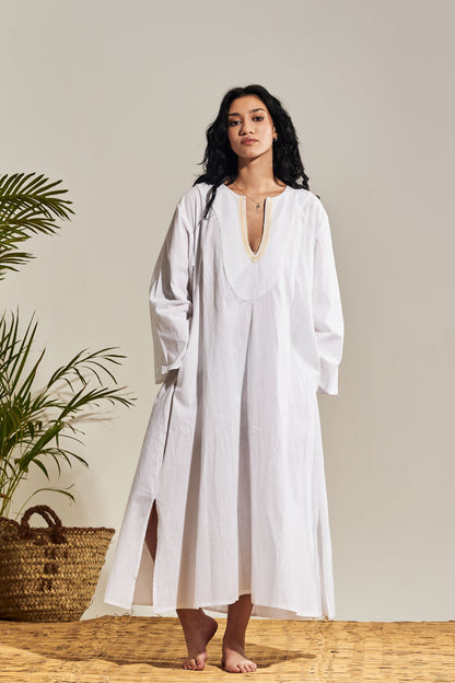 LONG SLEEVE WHITE LINEN JALABIYA - BORDER COLLAR PATTERN