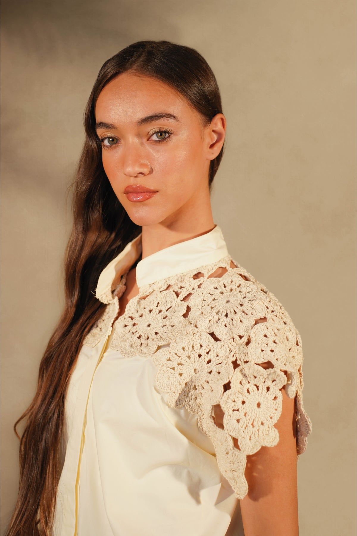 Sleeveless Beige Floral Crochet Shirt