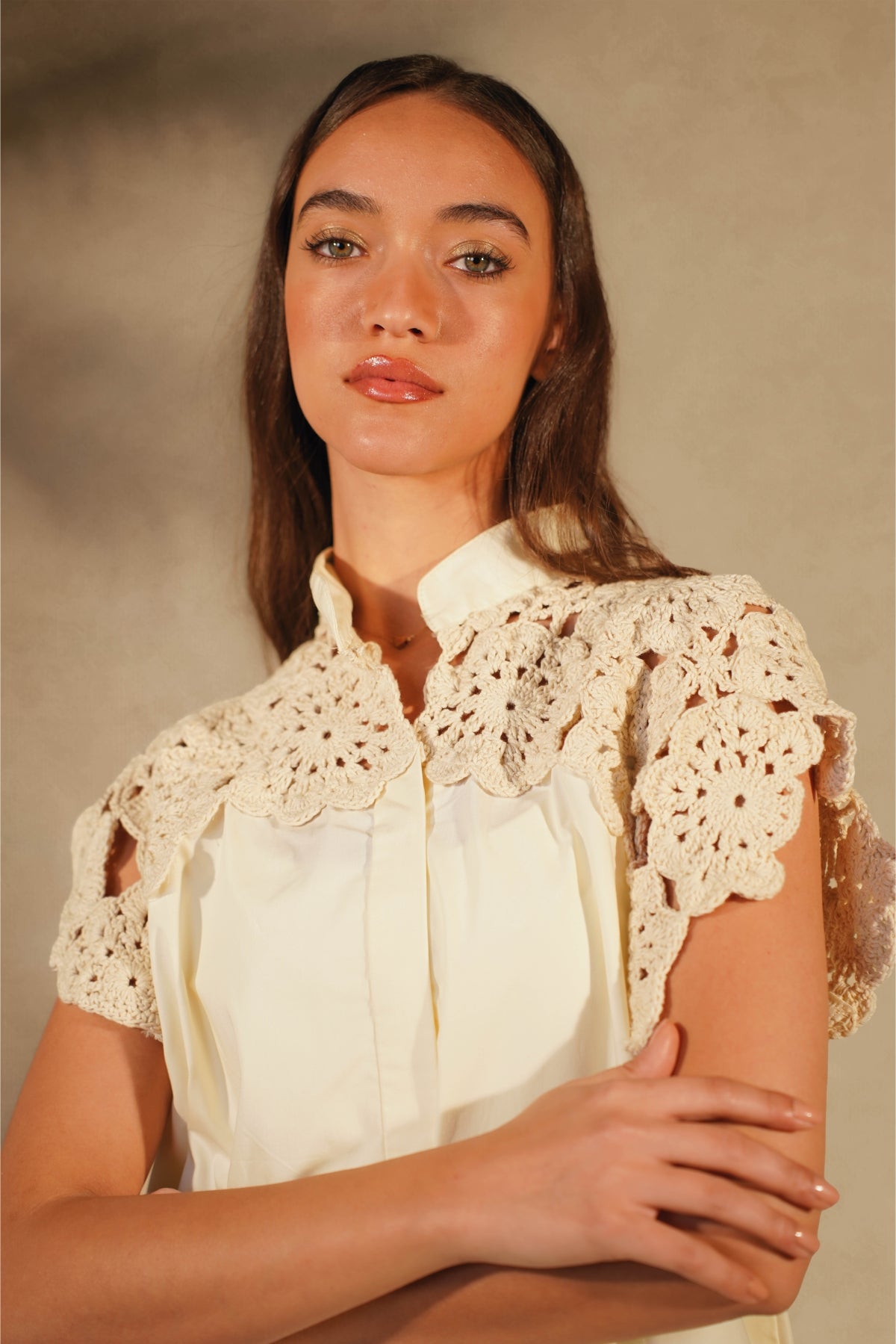 Sleeveless Beige Floral Crochet Shirt
